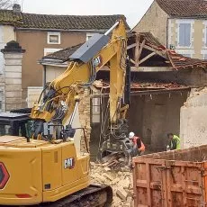 Illustration de Démolition de l'ancien chapelle